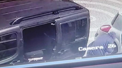 Araçtan para çalan hırsızlar polisle çatıştı