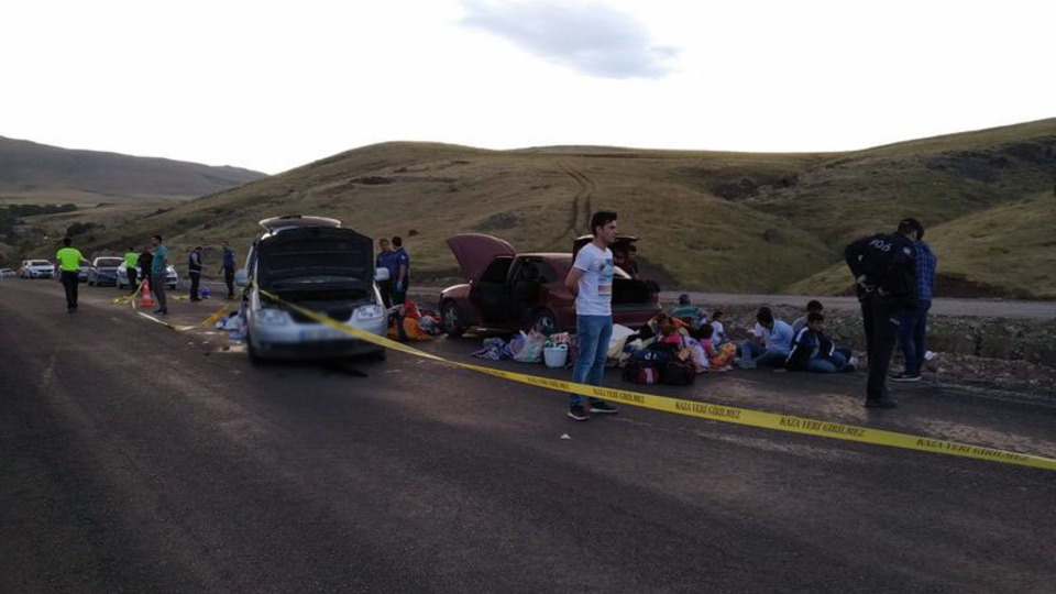 Araçtan para çalan hırsızlar polisle çatıştı