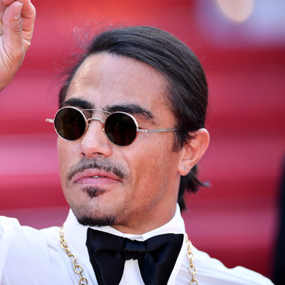 Nusret'e Mikonos'ta ceza!