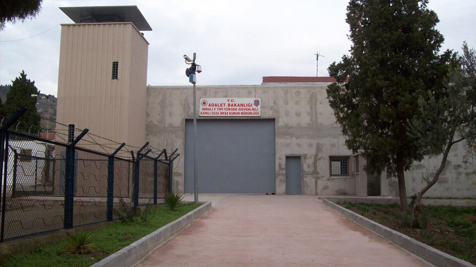 Teröristbaşı Öcalan'ın avukatları mektubu doğruladı