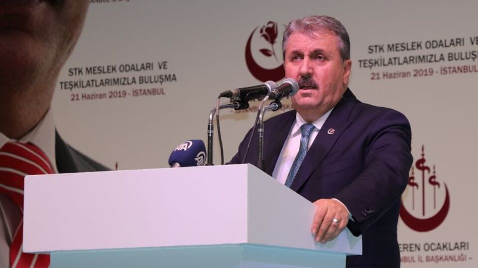 "Cumhur İttifakı'nın yanında durmaya devam edeceğiz"