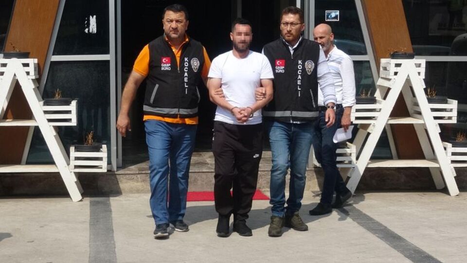 "Sebebi sizsiniz" deyip tetiğe bastı!