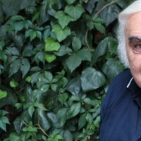 Enis Fosforoğlu kimdir?