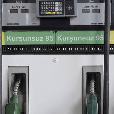 Akaryakıtta "pahalı" oldubittisine neşter