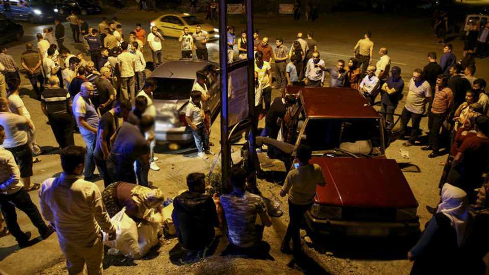 Ankara'da iki otomobil çarpıştı: 8 yaralı