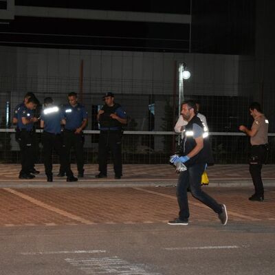 Ayrıldığı hamile eşini tüfekle vurdu