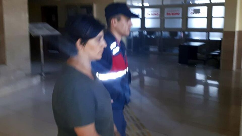 Bebeğini çöpe atan o kadın yakalandı!