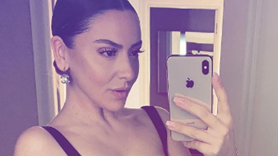 Hadise frikik verdi! Takipçileri fark etti