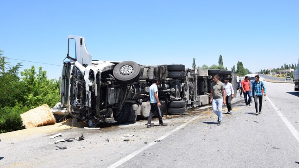 Afyonkarahisar'da feci kaza!