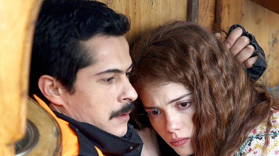 Kayıp İnci filmi oyuncuları kimler?