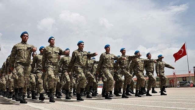 Cumhurbaşkanı askerlik yasasını onayladı