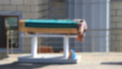 Cenazede kadınlar birbirine girdi!