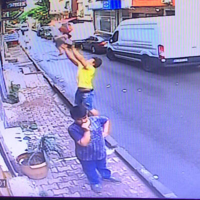 Saniyeler içinde günün kahramanı oldu!