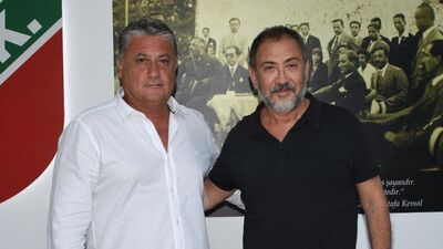 Karşıyaka'da Toros sözleşme uzattı