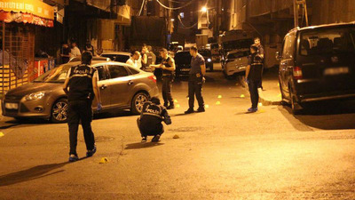 Bağcılar'da silahlı çatışma: 4 yaralı