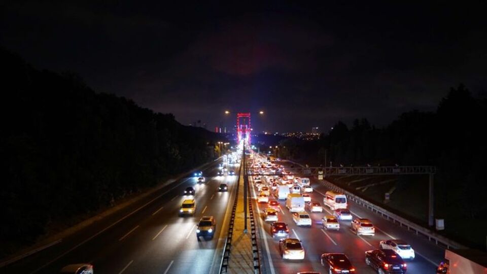 Köprülerde çalışmalar başladı! Yoğunluk var