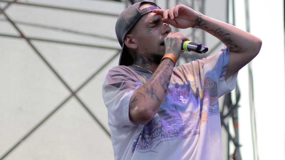 Ünlü rapçi Ezhel bu kez kurtulamadı