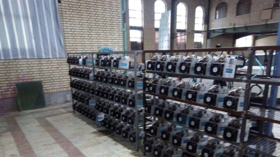 İran camilerinde bitcoin furyası
