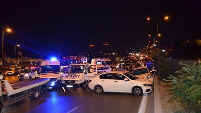 Kadıköy'de 8 araç birbirine girdi: 7 yaralı