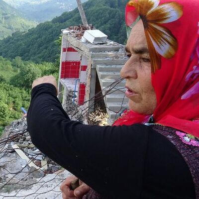 Her gün bu manzaraya bakıp ağlıyorlar!