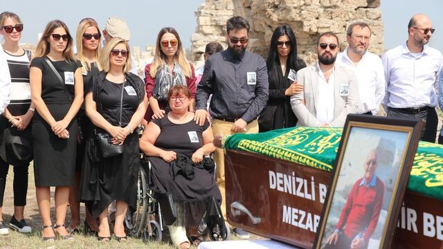 İşadamı Esat Sivri antik kentte uğurlandı