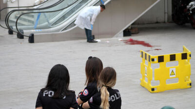 Husumetlisinin boğazını kesti!