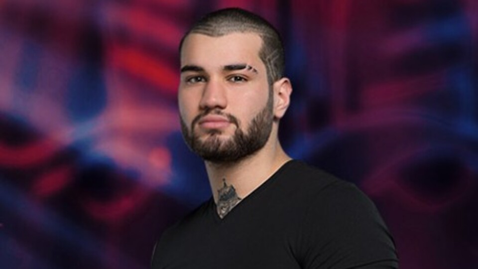 Survivor Emre kimdir?