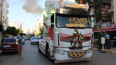 TIR'ı gelin arabası yaptı