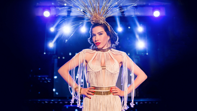 Burcu Güneş yaza 'UFO' ile indi