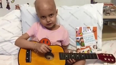 Öykü Arin, doktorları için şarkı besteledi!