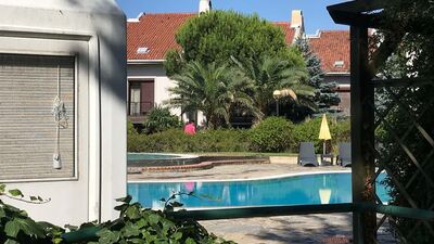 İş insanı karısını vurup intihar etti