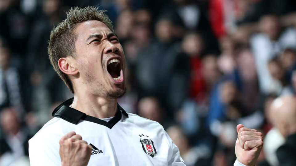 Kagawa kafaları karıştırdı