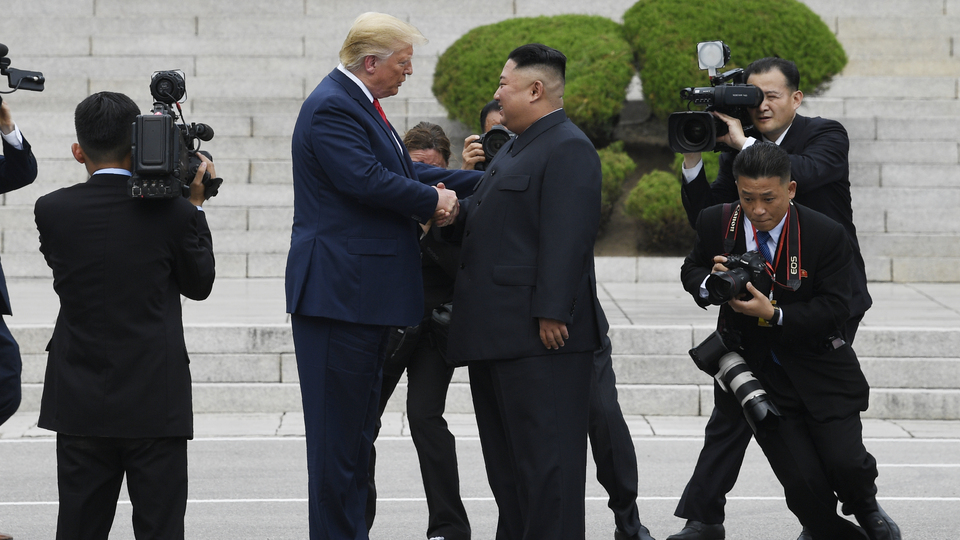 Trump-Kim görüşmesinde gerginlik!
