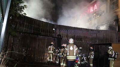 Sancaktepe'de raf fabrikasında yangın