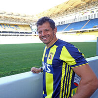 Emre Belözoğlu kimdir?