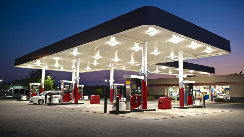 Akaryakıta ekonomik ve teknik ayar