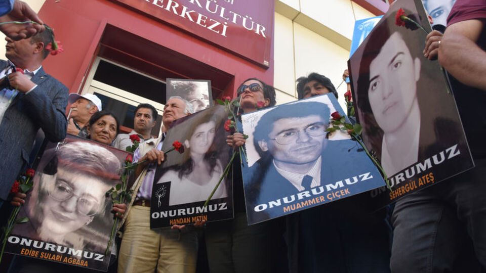 Sivas'ta katliamın 26. yılında, 35 kişi anıldı