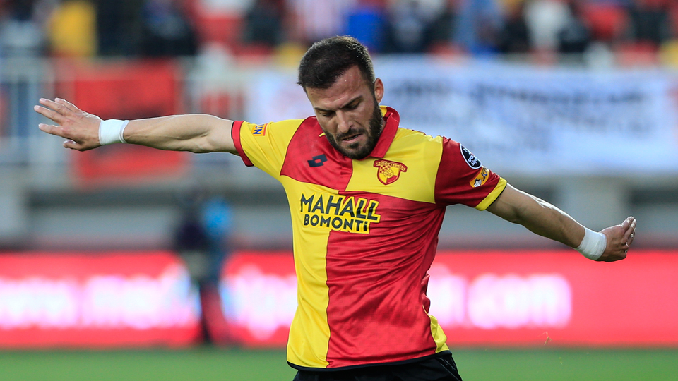 Berkan Emir ile sözleşme yenilendi