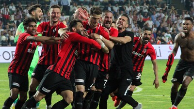 Gazişehir'den 4 oyuncuya veda