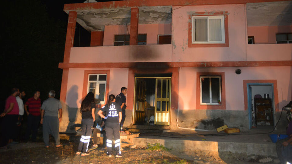 Adana'da ev yangını: 1 ölü