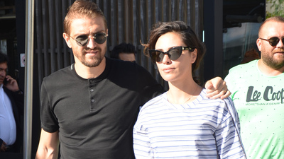 Dostlarla akşam yemeği