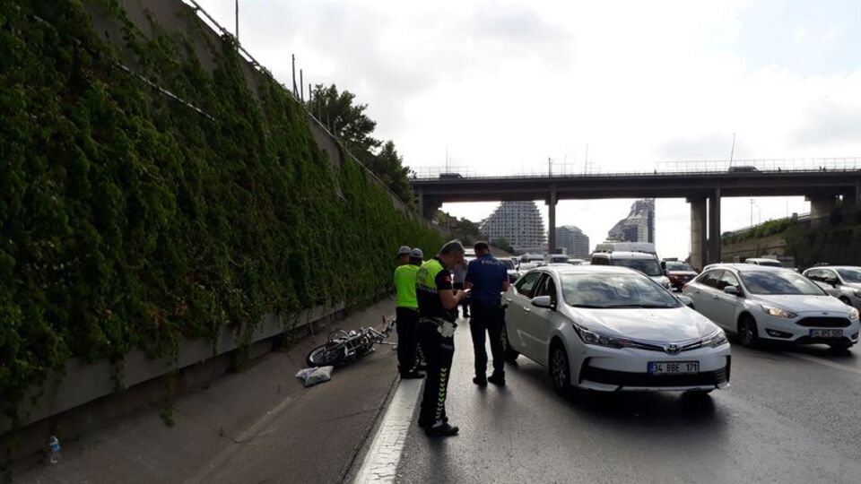 Gözü kimseyi görmedi! Kurşun yağmuruna tuttu