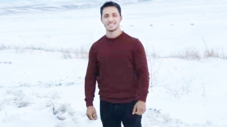 Askerden izne geldi, denizde başını taşa vurdu, öldü