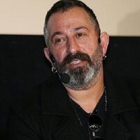 Cem Yılmaz'dan o müzik öğretmenine destek teklifi