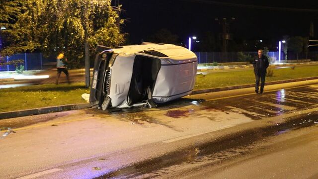 Otostop yapıp bindikleri araç kaza yaptı! 1 kişi hayatını kaybetti