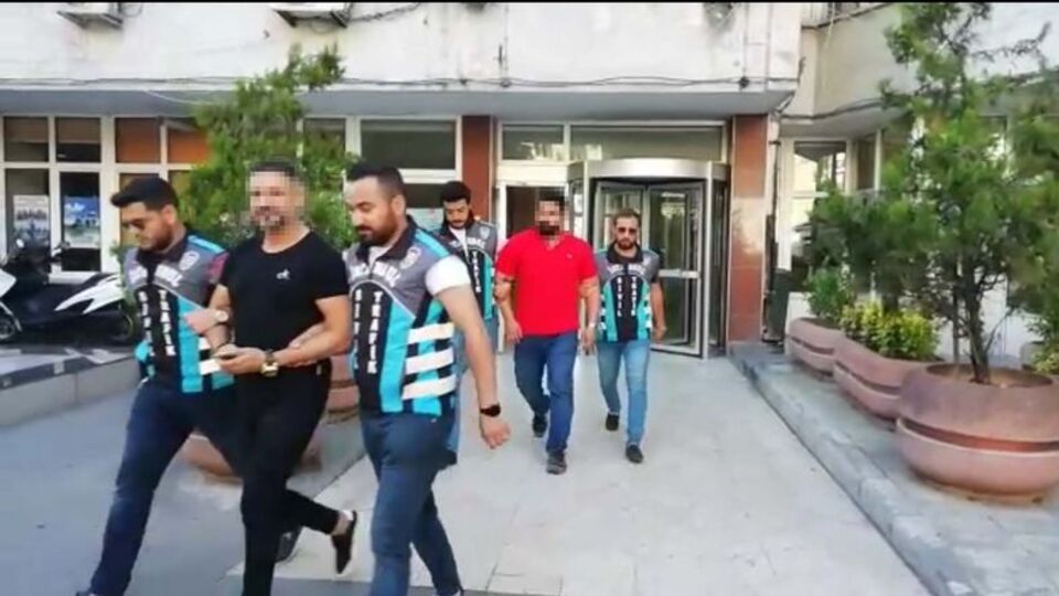 O maganda 'bir milyon tıklanan' şarkıcı çıktı!