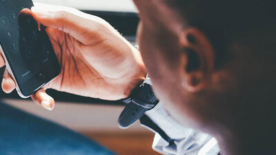 Bu uygulamaları sakın telefonunuza indirmeyin!