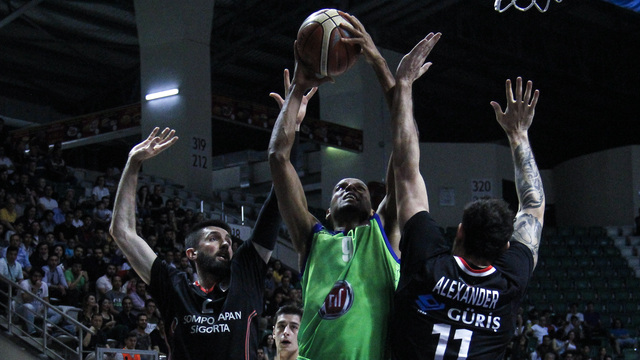Erkan Veyseloğlu Darüşşafaka Tekfen'de!