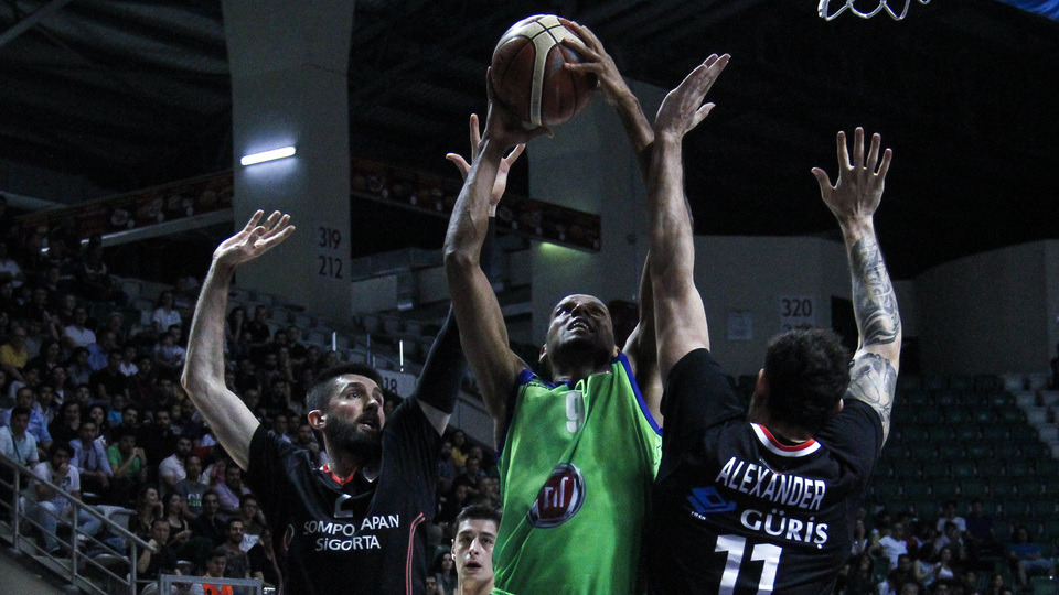 Erkan Veyseloğlu Darüşşafaka Tekfen'de!