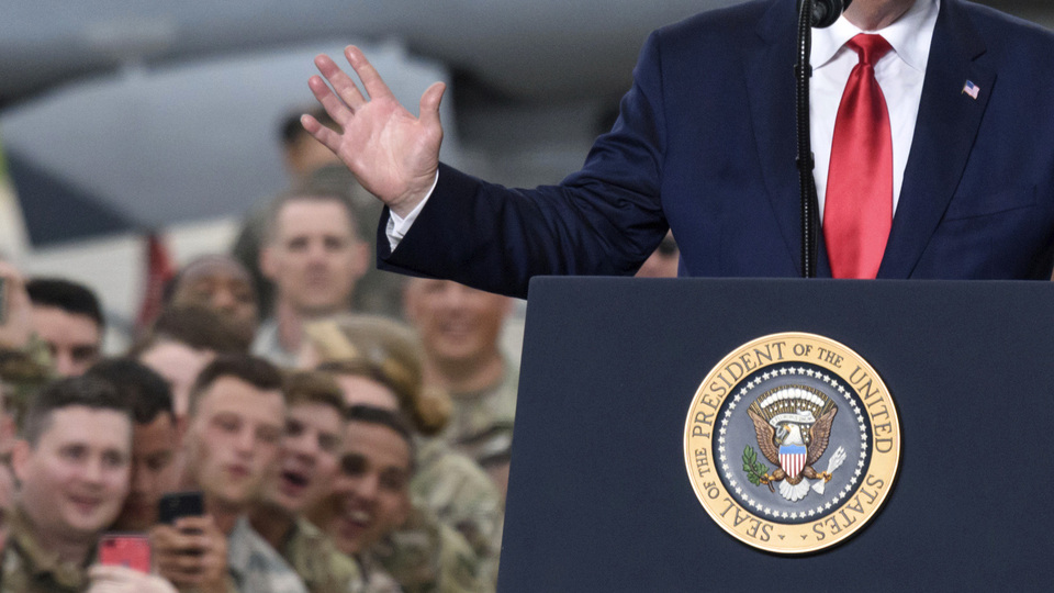 Trump reklamlarına 'sahte destekçi' ayarı!